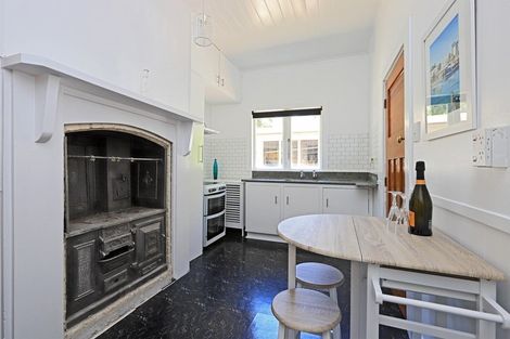 Photo of property in 120 Shakespeare Road, Bluff Hill, Napier, 4110