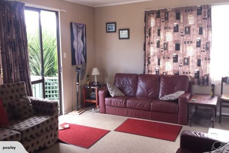 Photo of property in 2/10 Argyle Avenue, Pahurehure, Papakura, 2113