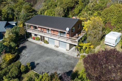 Photo of property in 7 Matai Place, Waikawa, Picton, 7220