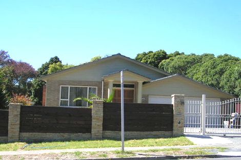 Photo of property in 35 Lake Road, Northcote, Auckland, 0627