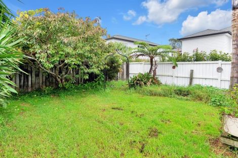 Photo of property in 144 Hepburn Road, Glendene, Auckland, 0602