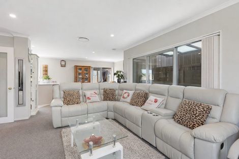 Photo of property in 22 Trelawny Terrace, Grenada Village, Wellington, 6037