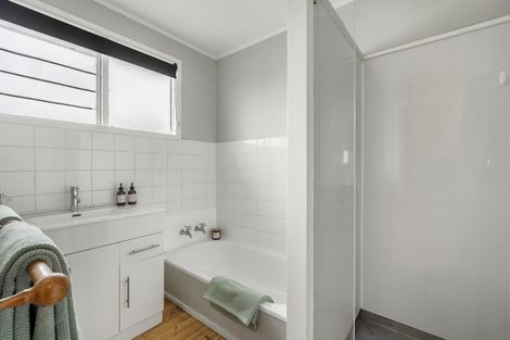 Photo of property in 897 East Coast Road, Northcross, Auckland, 0632