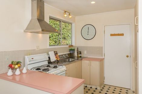 Photo of property in 72 Vandeleur Avenue, Birkdale, Auckland, 0626