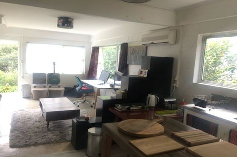 Photo of property in 20 Browns Bay Road, Rothesay Bay, Auckland, 0630