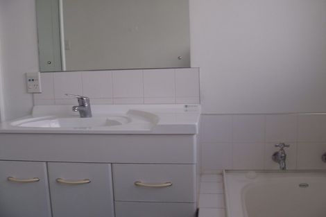 Photo of property in 23 Middlepark Road, Sockburn, Christchurch, 8042