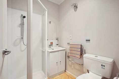 Photo of property in 18 Deanna Drive, West Harbour, Auckland, 0618