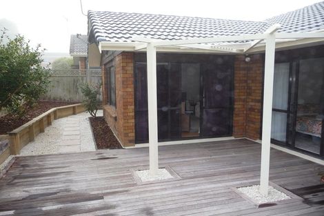 Photo of property in 2/32 Pupuke Road, Takapuna, Auckland, 0622