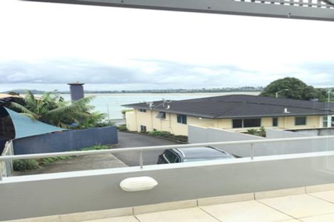 Photo of property in 2/59 The Parade, Bucklands Beach, Auckland, 2012