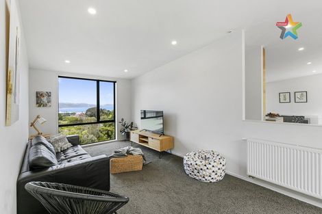 Photo of property in 58b Pekanga Road, Normandale, Lower Hutt, 5010