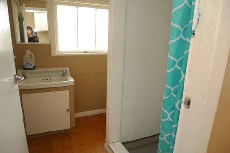 Photo of property in 17 Hemara Street, Waikanae Beach, Waikanae, 5036