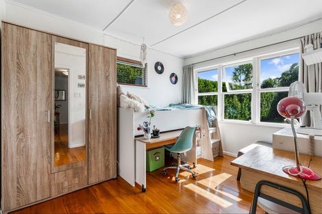 Photo of property in 36 Totara Road, Te Atatu Peninsula, Auckland, 0610