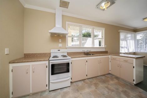 Photo of property in 13 Dixon Avenue, Hawera, 4610