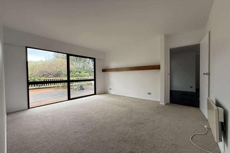 Photo of property in 27 Rembrandt Avenue, Tawa, Wellington, 5028
