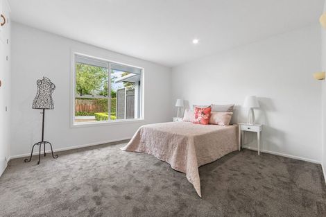 Photo of property in 21 De Bloge Place, Burwood, Christchurch, 8061