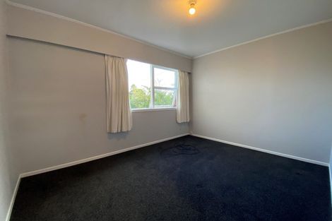 Photo of property in 30 Dakota Avenue, Beach Haven, Auckland, 0626