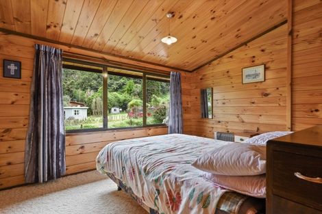 Photo of property in 3 Tombleson Road, Lake Rotoma, Rotorua, 3074