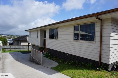 Photo of property in 27a Kirrie Avenue, Te Atatu South, Auckland, 0610