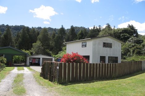 Photo of property in 15 Te Puakanga Road, Rotoiti Forest, Rotorua, 3074