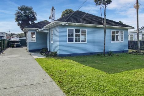 Photo of property in 16 Churchill Street, Kensington, Whangarei, 0112