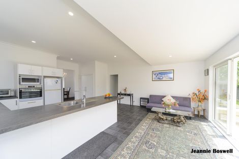 Photo of property in 3 Vivian Street, Palmerston North, 4414