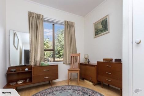 Photo of property in 6 Orinda Close, Botany Downs, Auckland, 2010