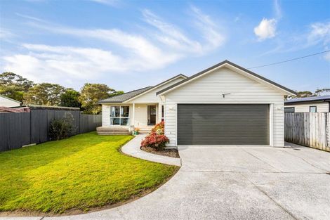 Photo of property in 34a Birdwood Road, Swanson, Auckland, 0612