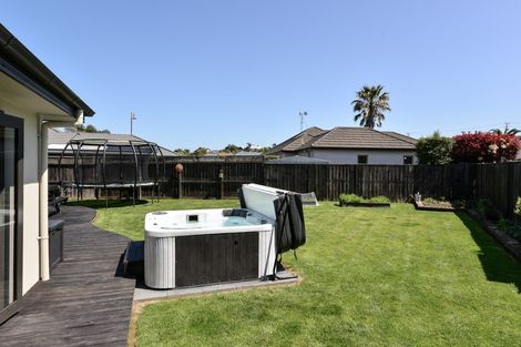 Photo of property in 7 Roderick Place, Rototuna, Hamilton, 3210