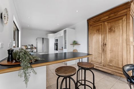 Photo of property in 9a Brightside Road, Stanmore Bay, Whangaparaoa, 0932