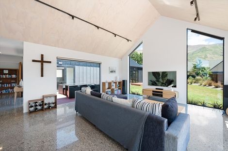 Photo of property in 121 West Meadows Drive, Wanaka, 9305