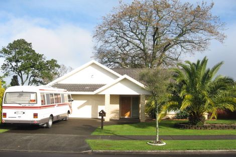 Photo of property in 3 Stewart Gibson Place, Manurewa, Auckland, 2105