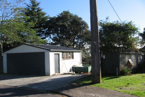 Photo of property in 18 Marie Crescent, Te Atatu South, Auckland, 0610