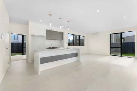 Photo of property in 53 Sunnyheights Road, Orewa, 0931