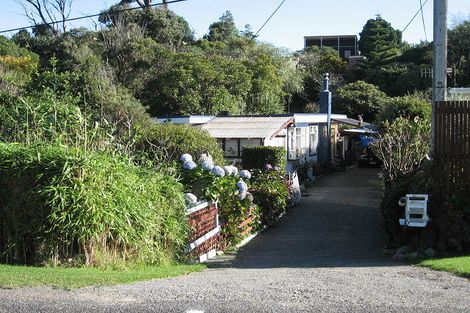 Photo of property in 16 Dell Road, Raumati South, Paraparaumu, 5032