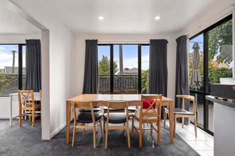 Photo of property in 1 Trist Place, Edgeware, Christchurch, 8013