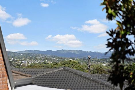 Photo of property in 2/10 Bolton Street, Blockhouse Bay, Auckland, 0600