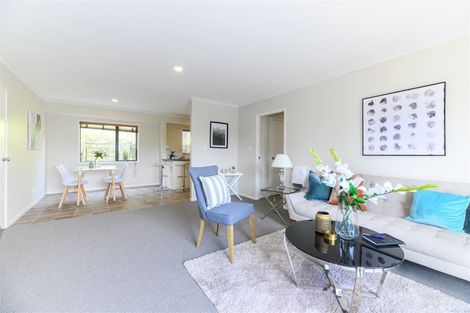 Photo of property in 57a Sabulite Road, Kelston, Auckland, 0602