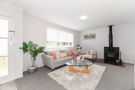 Photo of property in 4 Scarlet Drive, Ranui, Auckland, 0612