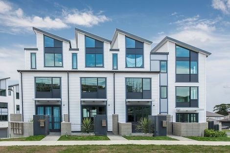 Photo of property in 301 Murphys Road, Flat Bush, Auckland, 2019