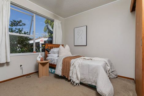 Photo of property in 22 Glen Road, Ranui, Auckland, 0612