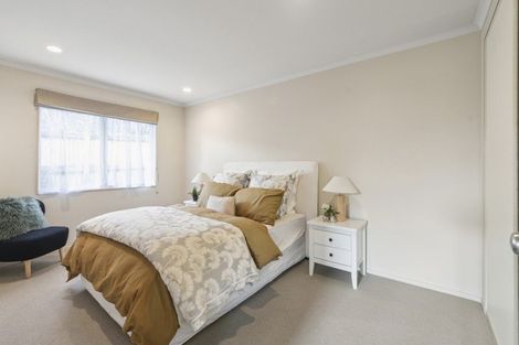 Photo of property in 14 Carisbrook Crescent, Papakura, 2110