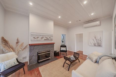 Photo of property in 40 Middle Road, Havelock North, 4130