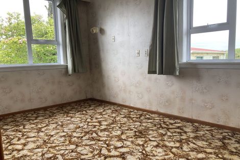 Photo of property in 32 Watene Crescent, Waitara, 4320