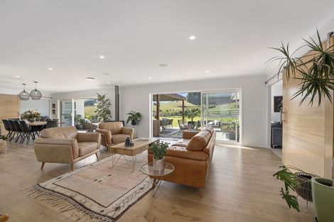 Photo of property in 53b Russell Road, Wainui, Silverdale, 0992