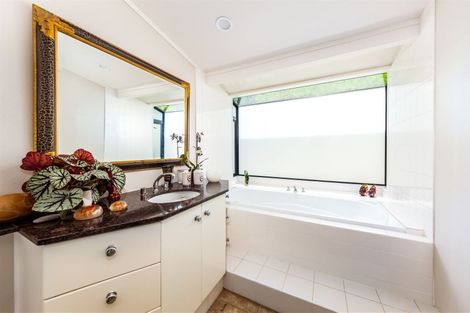 Photo of property in 1335 Kahikatea Flat Road, Kaukapakapa, 0871