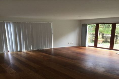 Photo of property in 10 Norma Avenue, Te Atatu South, Auckland, 0610