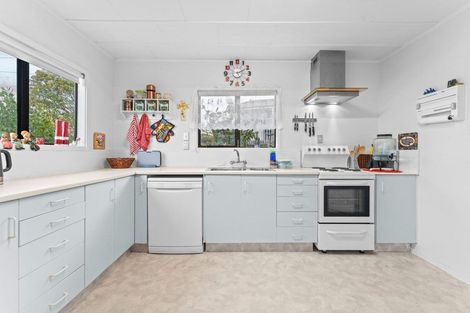 Photo of property in 8a Ladies Mile, Manly, Whangaparaoa, 0930