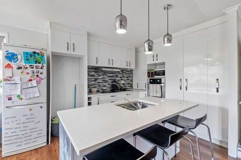 Photo of property in 26 Sunline Avenue, Massey, Auckland, 0614