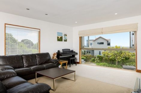 Photo of property in 141 Karewa Parade, Papamoa Beach, Papamoa, 3118
