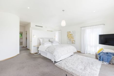 Photo of property in 86 Kitchener Road, Milford, Auckland, 0620